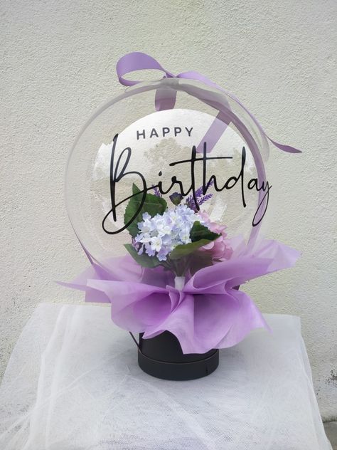 Balloon Boxes Clear Birthday, Bubble Bouquet Balloon, Clear Balloon Gift Ideas, Mini Birthday Balloon Bouquet, Bobo Balloons Centerpiece, Bobo Balloon Flower, Birthday Clear Balloon Ideas, Clear Balloon Bouquet, Balloon Bouquet With Flowers