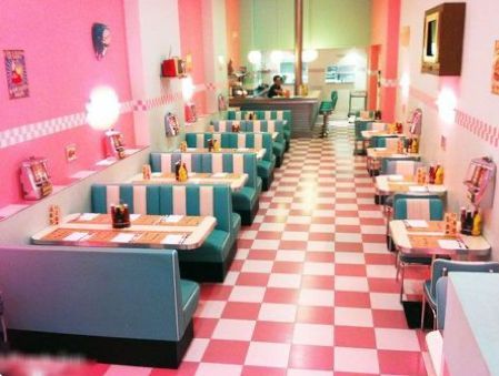 American Diners, Diner Aesthetic, 50s Aesthetic, Diner Decor, Pastel Interior, Vintage Diner, Retro Cafe, Pastel Vintage, Retro Diner