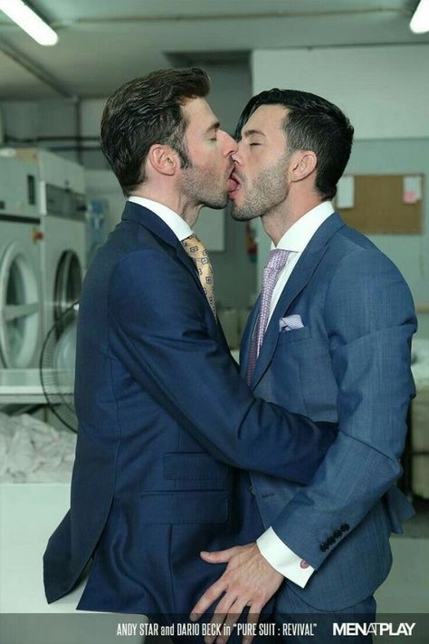 Men In Suits, Hunks Men, Men Kissing, Hot Asian Men, Bear Men, Well Dressed Men, Gay Love, Dream Guy, Man In Love