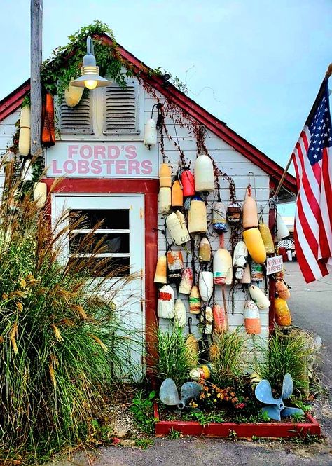 Connecticut Beach House, Noank Connecticut, Connecticut Aesthetic, Aesthetic Phone Screen, Coastal Connecticut, East Coast Aesthetic, Cider House Rules, Midwest Region, England Summer