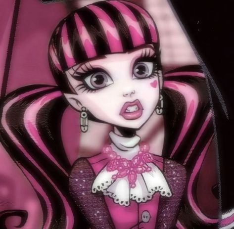 Monsterhigh Aesthetic, Draculaura Icon, Calling All The Monsters, Draculaura Aesthetic, Howleen Wolf, Monster Pictures, Y2k Pfp, Pink Goth, Y2k Profile Picture