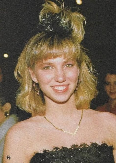 Debbie Gibson 80s Fashion, Debbie Gibson 80s, 80 Music, 1980s Makeup And Hair, 1980s Makeup, I Love You Dear, 80's Music, Debbie Gibson, Cute Hamsters