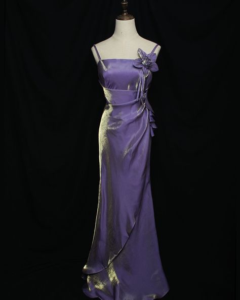 🥰Vintage-style gown evening dress with floral embellished sheath design, 3 colors available. 👉Search 'RDLCE-012' on devilinspired.com #devilinspired #gowndress #lolitacoord #lolitafasion #elegantdress #vintagestyle #vintagedress Purple Dress Evening, Orchid Prom Dresses, Simple Long Purple Dress, Purple Empire Waist Dress, Short Vintage Dresses, Enchanted Forest Prom Dresses Blue, Vintage Prom Dresses 90s Purple, Whimsigoth Bridesmaid Dress, Purple Vintage Prom Dress