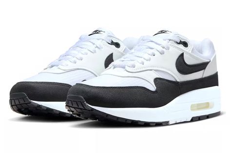 Air Max 1 Black, Nike Waffle Racer, Leader Of The Pack, Classic Icon, Nike Snkrs, On Clouds, Walking On Clouds, Sneaker Release, Nike Air Max For Women