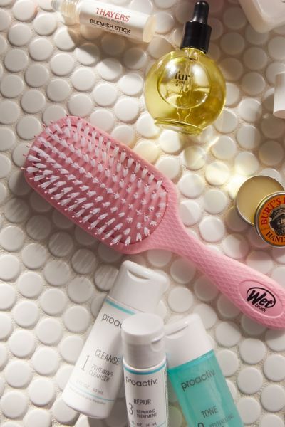 Boar Bristle Brush, Unique Hair Accessories, Wet Brush, Hair Care Routine, Shiny Hair, Go Green, Hair Tools, Beauty Care, Maquillaje De Ojos