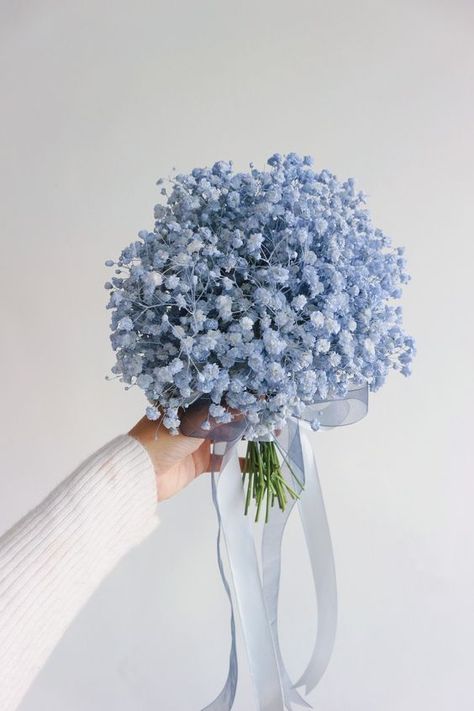 Blue Baby Breath Bouquet, Blue Baby Breath, Baby Breath Bouquet, Funny Family Photos, Hydrangea Bouquet Wedding, Blue Flowers Bouquet, Baby Blue Weddings, Wedding Flower Trends, Blue Wedding Decorations