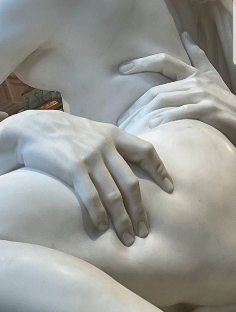 Bernini Sculpture, Lorenzo Bernini, Greek Sculpture, Marble Statues, Romantic Art, Human Art, Dark Photography, Aesthetic Collage, Types Of Art