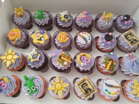 Tangled theme cupcakes Tangled Theme Cupcakes, Tangled Rapunzel Cupcakes, Tangled Birthday Cupcakes, Tangled Themed Birthday Cake, Rapunzel Cupcakes Ideas, Rapunzel Themed Birthday Party Food, Tangled Theme Food, Tangled Cupcakes Ideas, Tangled Themed Desserts