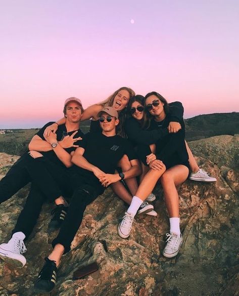 Mode Poses, Lev Livet, Foto Tips, Best Friend Photos, Cute Friend Pictures, Bff Goals, Foto Poses, Bestie Goals, Bff Pictures