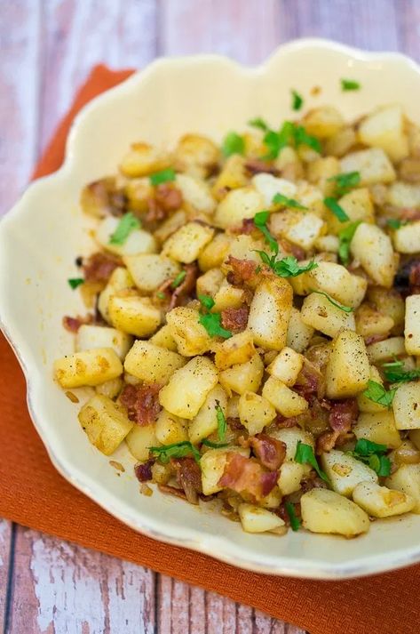 German Pan Fried Potatoes. Bratkartoffeln. Easy and tasty side dish. They go wonderfully with German Schnitzel or Bratwurst. #german #side #sidedish #recipe #cooking #food #glutenfree #paleo #whole30 Pan Fried Potatoes, Bacon Potato, Egg Dishes, Veggie Tales, Holiday Side, German Recipes, Holiday Side Dishes, Fried Potatoes, Potato Dishes