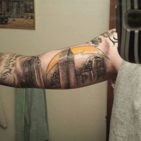 San Diego Chargers ~ tattoo AWESOME Chargers Tattoo, San Diego Tattoo, Chargers Football, San Diego Chargers, Ink Stain, San Diego, Tattoo Ideas, Football, Tattoos