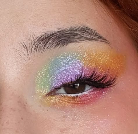 Pride Blush Makeup, Fun Colorful Eye Makeup, Rainbow Makeup Looks Easy, Chappell Roan Concert Makeup, Pride Inspired Makeup, Rainbow Blush Makeup, Pride Makeup Ideas Simple, Cute Eye Looks, Pride Eye Makeup