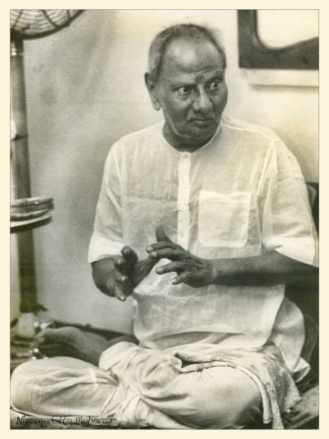 Book Review: I Am That, by Nisargadatta Maharaj Nisargadatta Maharaj, Home Yoga Practice, Concept Draw, Yoga Sutras, Language Spanish, Photo Essay, Independent Publishing, Great Books, Book Review