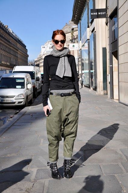 Taylor Tomasi Hill - Fall perfection Sarouel Pants, Taylor Tomasi, Taylor Tomasi Hill, Stockholm Street Style, Androgynous Fashion, Milan Fashion Weeks, Green Pants, Style Crush, Tomboy Fashion