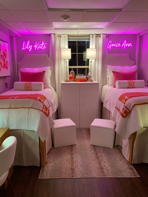 Cute Dorms For Two, Realistic College Dorm Room Ideas, Pink Dorm Rooms Ideas, Ole Miss Dorm Room Rh3, Trendy Dorm Room Ideas Preppy, Red And Pink Dorm Room, Orange Pink Dorm Room, Dorm Room Ideas 2 Beds, Dorm Aesthetic Pink