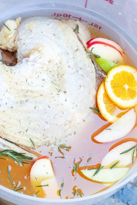 Smoked Turkey Recipes Brine, Smoked Turkey Recipes Thanksgiving, Cajun Turkey Brine, Smoked Turkey Brine, Smoked Whole Turkey, Easy Turkey Brine, Turkey Brine Recipe, Brine Recipes, Pellet Smoker Recipes