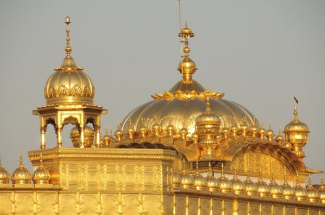 Gilded dome of the #Golden Temple, Amritsar.  http://www.madeinindia.net.au/ Golden Temple Amritsar, Shri Guru Granth Sahib, Harmandir Sahib, Golden Dome, Indian Temple Architecture, Holy Quotes, India Images, Anupama Parameswaran, Temple Architecture