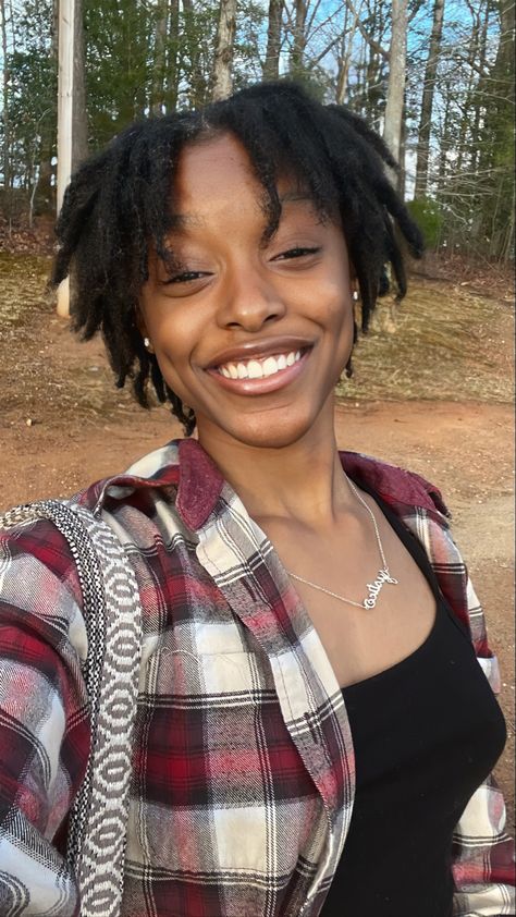 Styling Short Dreads Black Women, Styling Short Dreadlocks Black Women, Style Short Locs, Short Dreadlocks, Very Short Locs, Locs Black Women Aesthetic, Dark Skin Girl With Locs, Black Girls With Locs Aesthetic, Hair Like Wool