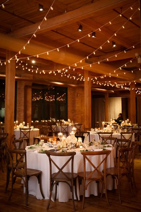 Reception Venues Indoor, Wedding Reception Entrance, Wedding Reception Lighting, Reception Entrance, Indoor Wedding Receptions, Urban Wedding Venue, Wedding Venues Indoor, Entrance Table, Indoor Reception