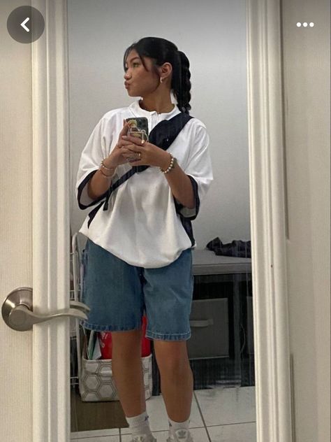 Pakaian Hipster, Boyish Outfits, Cargo Pants Outfits, Denim Shorts Outfit, Shorts Outfits Women, Cargo Pants Outfit, Trendy Outfits For Teens, Tomboy Outfits, Tomboy Style Outfits