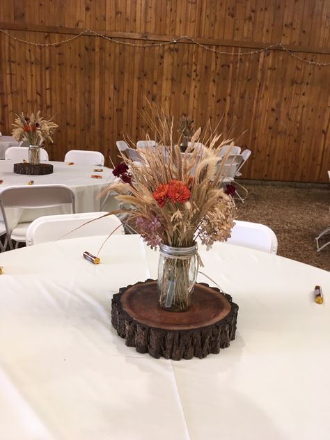 Pampas Grass Mason Jar, Wheat Mason Jar Centerpieces, Mason Jar Western Centerpieces, Pampas Grass Mason Jar Centerpiece, Mason Jars With Pampas, Boho Western Table Centerpieces, Mason Jar Boho Centerpieces, Pampas Grass In Mason Jar, Western Mason Jar Centerpieces