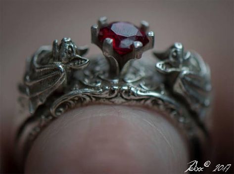 Bat Ring Bat Jewelry Silver bat ring Gothic Jewelry Gothic Bats Animal, Goth Engagement, Goth Wedding Ring, Medieval Wedding Ring, Gothic Jewelry Rings, Vampire Ring, Rings Goth, Gothic Jewelry Diy, Rings Ruby