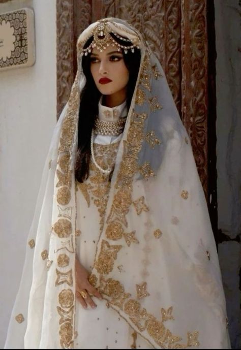 Egyptian Wedding Dress, Arabic Outfit, Middle Eastern Wedding, Fantasy Wedding Dress, Arabian Wedding, Egyptian Dress, Arabic Wedding Dresses, Egyptian Wedding, Arab Dress