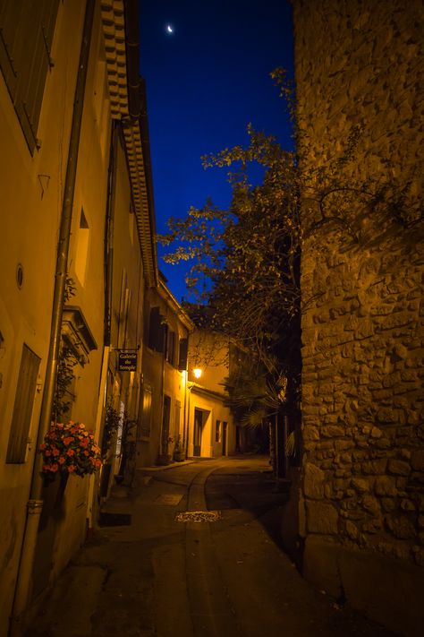 France Aesthetic, Night Scenery, Night Vibes, Provence France, Dream City, Night Aesthetic, City Aesthetic, Pretty Places, Fantasy Landscape