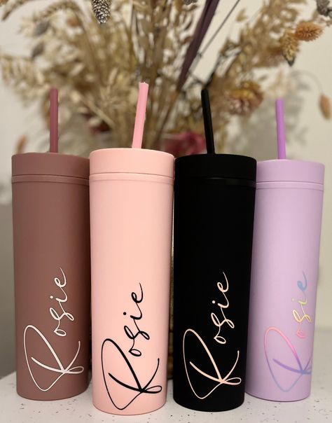 Thanks for visiting my store!  MORE STOCK ON THE WAY!! These stunning tumblers can be personalised with a name of your choice.  I currently have in stock black, pink, lilac and a burgundy/ brown colour. I have all colours of vinyl so please let me know which colour combination you would like.  These tumblers are double walled to keep your drinks cool and are reusable  **Please do not put your cup through the dishwasher  If you have any questions then please feel free to drop me a message  Thank Vinyl Bottle Ideas, Cup Branding Design, Birthday Tumblers Ideas, Vasos Aesthetic, Plastic Cups Design, J Letter Images, Cup Business, Teacher Appreciation Gifts Printables, Personalised Tumbler