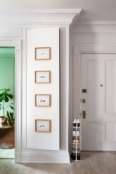 Chic Entryway, Breakfast Room Green, Entryway Decorating, Brooklyn Apartment, Foyer Entryway, Hidden Rooms, Luxury Furniture Brands, Design Living Room, Furniture For Small Spaces