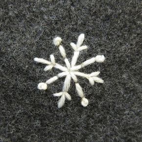 Fresh Farmhouse Embroidery Snowflake, Snowflake Christmas Tree, Snowflake Embroidery, Fresh Farmhouse, Decor Shabby Chic, Snowflake Christmas, 자수 디자인, Felt Christmas Ornaments, Christmas Sewing