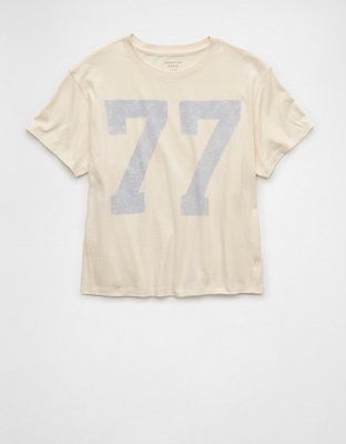 I'm sharing the love with you! Check out the cool stuff I just found at AEO: https://www.ae.com/us/en/p/1305_9805_106 Cute T-shirts, T Shirts Cute, H And M, Cute T Shirts, Athletic Fit Jeans, Casual Preppy Outfits, Shirts For Teens, Cute Preppy Outfits, Graphic Tops