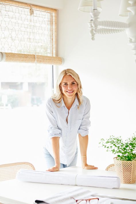 Sarah Bartholomew is Our Current Interior Design Crush! Sarah Bartholomew, House Elements, Diy Artwork, Keeping Room, Drapery Panels, Classical Architecture, Shades Blinds, Family Living, Breakfast Room