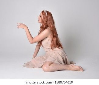 Pretty Fairy, Fairy Photoshoot, Hybrid Art, Sitting Poses, Fairy Girl, Figure Poses, Studio Background, Portrait Poses, Pose Reference Photo