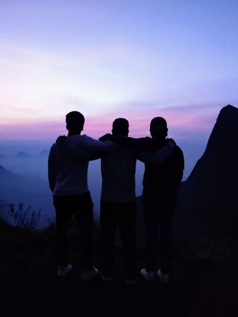 The ethereal sunrise over misty mountains in Munnar is a definite bucket list item should you be in Kerala! Friendship Photos, Good Night Funny, Download Wallpaper Hd, Misty Mountains, Army Girlfriend Pictures, Silhouette Painting, Munnar, Picsart Background, Cute Couple Poses