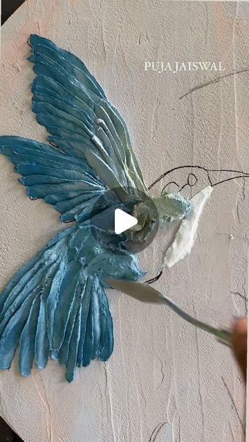 Canvas Clay Painting, Clay Crafts On Canvas, Textured Bird Painting, Modeling Clay Painting, Sculpture Flower Art, Molding Paste Painting, Sculpture Painting Ideas, Plaster Art Projects, Acrylic Texture Painting Ideas