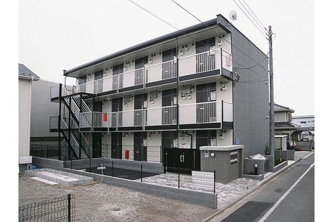 1k Apartment Japan, Tokyo Small Apartment, Small Apartment Facade, Apartment In Japan Tokyo, Small Apartment Complex Design, 4 Apartment Building Design, Japanese Apartment Building Exterior, Korean Apartment Complex Exterior, Tokyo Apartment Building