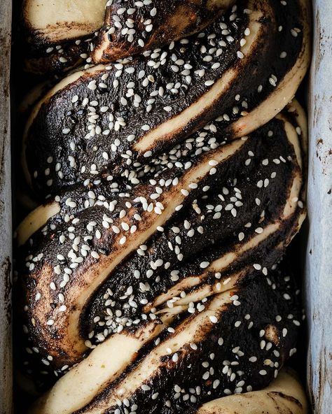 Black Tahini, Dark Chocolate, Clementine and Cardamon Babka - Natalie Naturally Brioche, Essen, Black Tahini, Savory Scones Recipe, Hygge Food, Sweet Bread Rolls, Tahini Recipe, Babka Recipe, Yum Desserts