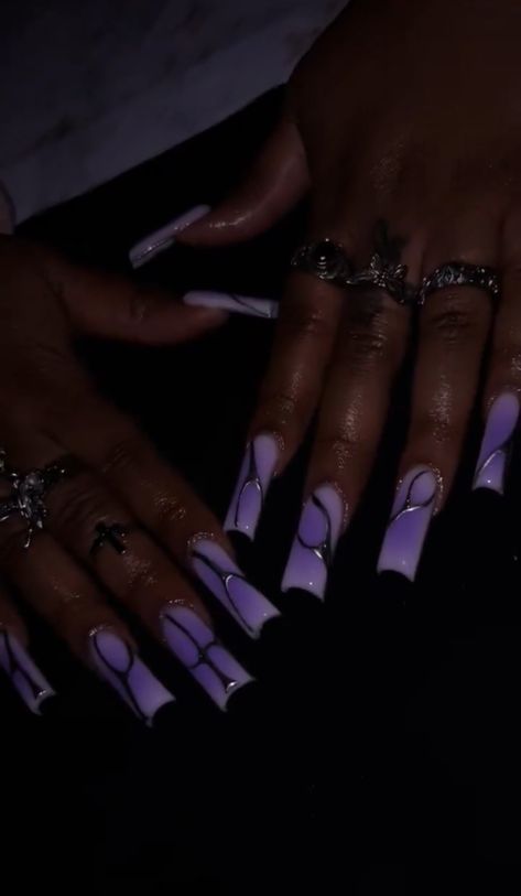 Purple Grunge Nails, Rockstar Nails Acrylic, Purple Goth Nails, Short Gothic Nails, Purple Y2k Nails, Purple Black Nails, Inspiring Nails, Black And Purple Nails, Dark Purple Nails