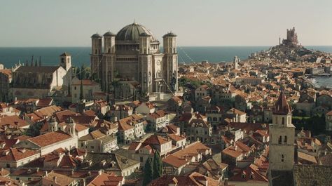 King’s Landing. | Eye-Opening "Game Of Thrones" Scenes Before And After CGI Wizardry Gifs Aesthetic, Mood Gif, Kings Landing, Game Of Thrones Locations, Interesting Gif, Aesthetic Gifs, King's Landing, Valar Morghulis, Rose Images