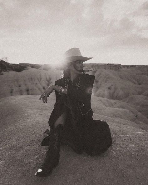 All Posts • Instagram Gothic Western Aesthetic, Layne Malone, Cactus Photoshoot, Cowgirl Shoot, Western Photoshoot Ideas, Moody Photoshoot, Western Shoot, Desert Cowgirl, Country Girl Aesthetic