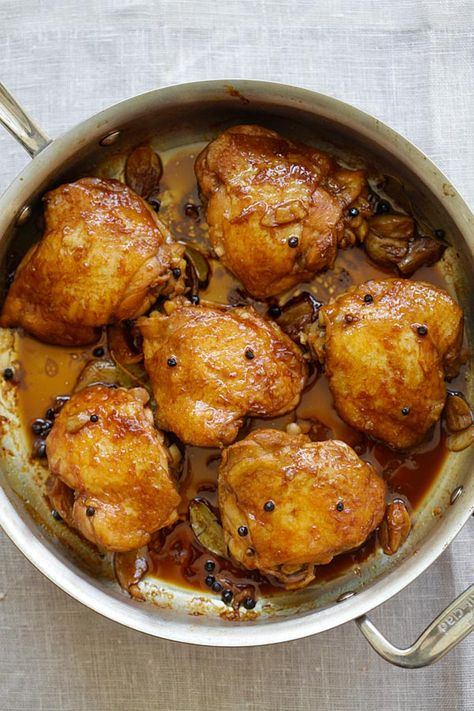 Chicken Adobo Recipe Easy, Phillipino Food, Chicken Adobo Recipe, Filipino Chicken Adobo, Adobo Recipe, Chicken Adobo, Adobo Chicken, One Pot Chicken, Perfect Dinner