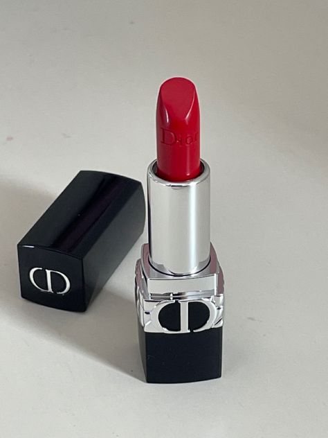 Dior Red Lipstick Aesthetic, Luxury Red Lipstick, Red Lipstick Collection, Red Dior Lipstick, Dior Lipstick Aesthetic, Redlipstick Aesthetic, Makeup Expensive, Dior Makeup Products, Expensive Makeup Products