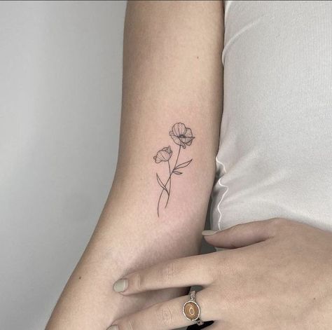 Poppy Flower Minimalist Tattoo, Delicate Small Flower Tattoo, Poppy Arm Tattoos For Women, Rose And Poppy Tattoo Together, Poppy And Narcissus Tattoo, Lily And Poppy Flower Tattoo, Poppy And Narcissus Flower Tattoo, Carnation And Narcissus Tattoo, Tiny Poppy Flower Tattoo