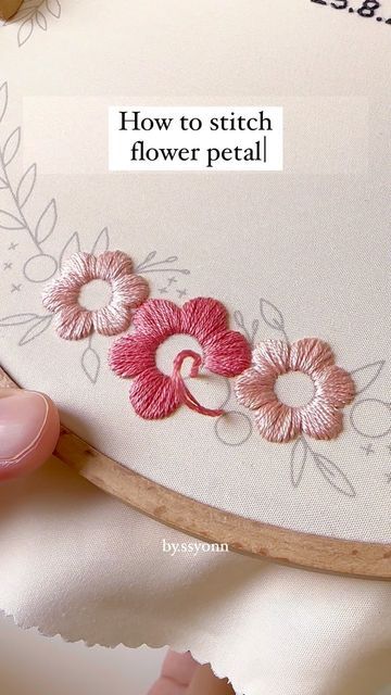 Flower Petals Embroidery, Satin Stitch Flower Embroidery, Petal Stitch Embroidery, Embroidery Petals, Embroidered Flowers Tutorial, Flower Petal Embroidery, How To Embroider Flowers, Embroidery Watercolor, Embroidery Stitches Flowers