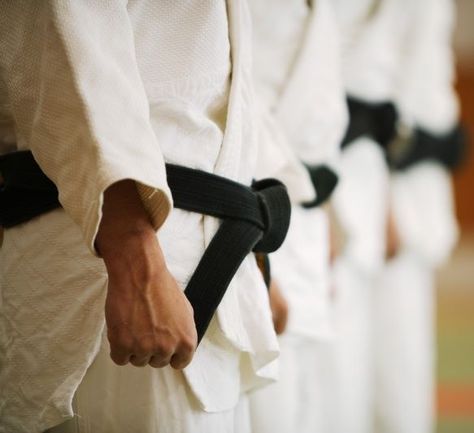 E6S-186 Hiring a Black Belt - Job Postings- Part 3 Karate Picture, Karate Boy, Martial Arts Sparring, Shotokan Karate, Karate Kid Cobra Kai, Ju Jitsu, Kid Cobra, Martial Arts Workout, Karate Kid