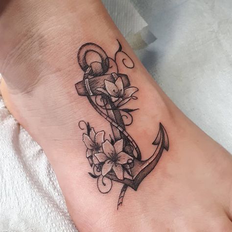 Women Anchor Tattoos, Womens Anchor Tattoo, Anchor With Initials Tattoo, Anchor Tatoos Woman, Girly Anchor Tattoo, Anchor Wrist Tattoo, Feminine Anchor Tattoo Flowers, Flower Anchor Tattoo, Anchor Tattoo Feminine