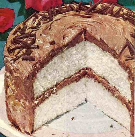 Old Fashion White Cake Recipe, Easy Homemade White Cake, Homemade Cakes From Scratch, Grandmas Vanilla Cake, Old Fashion Pound Cake Recipes Grandmothers, 1960s Cake Recipes, Old Fashioned Cake Recipes, White Cake Recipes, Wedding Cake Icing Recipe