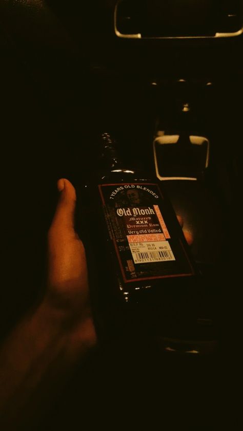 Old Monk Rum Aesthetic, Old Monk Snap, Drink Pic, Old Monk Rum, Alcohol Pictures, Drinks Pictures, Alcoholic Drinks Pictures, Empty Background, Old Monk