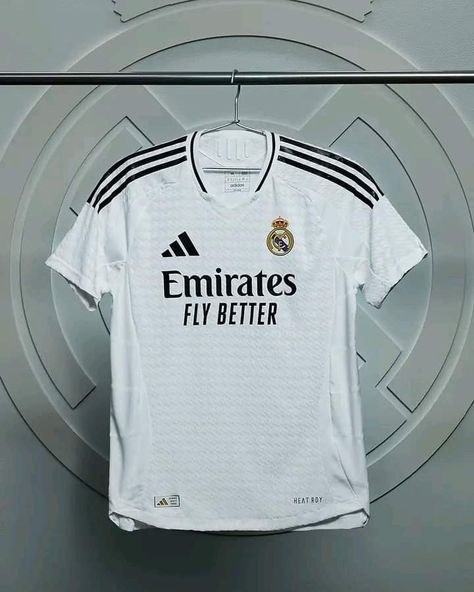 Real Madrid New Kit, Real Mardid, Real Madrid Home Kit, Real Madrid Basketball, Real Madrid Kit, Best Soccer Shoes, Real Madrid Photos, Ronaldo Jersey, Real Madrid Shirt